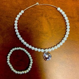 Pearl necklace and bracelet.